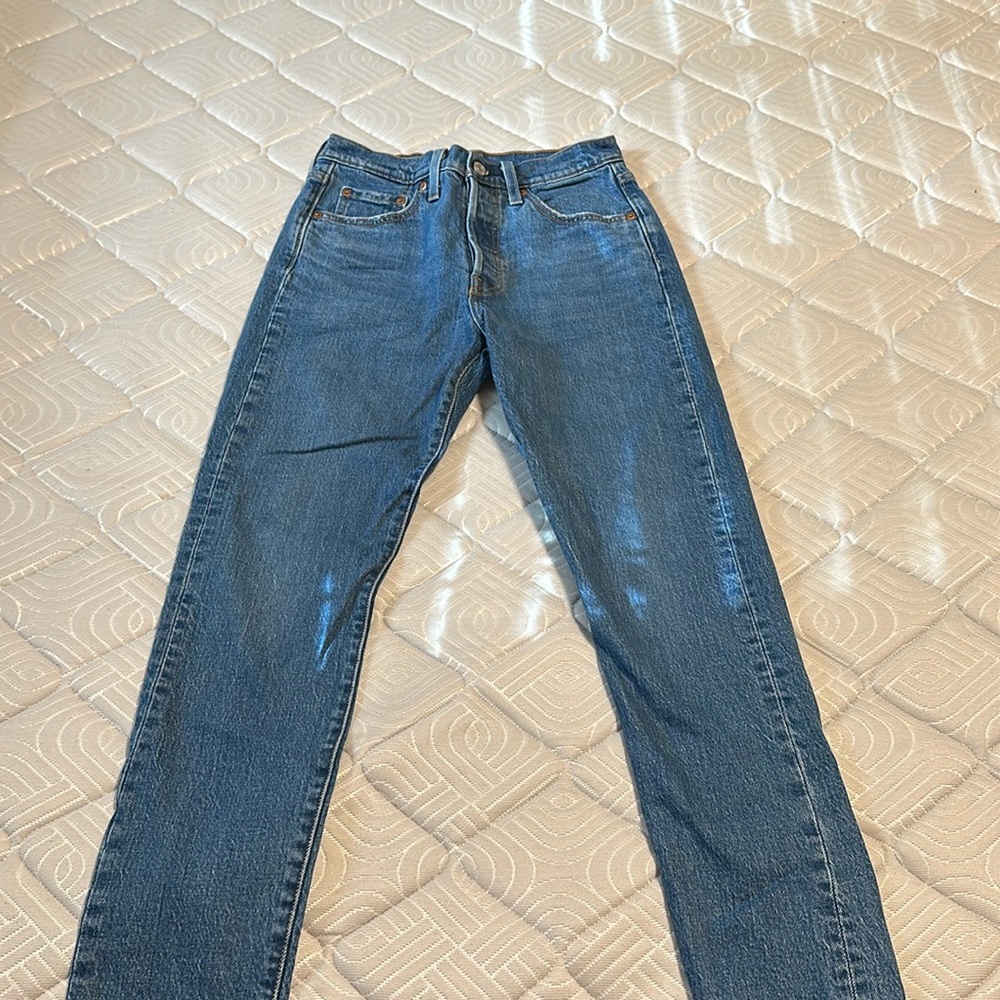 Levi’s 501 jeans skinny/ mom jeans
W25, L28